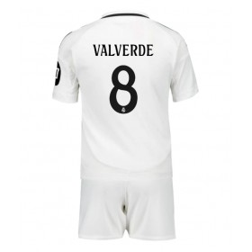 Dětský fotbalový dres Real Madrid Federico Valverde #8 2024-25 Domácí Krátký Rukáv (+ trenýrky)